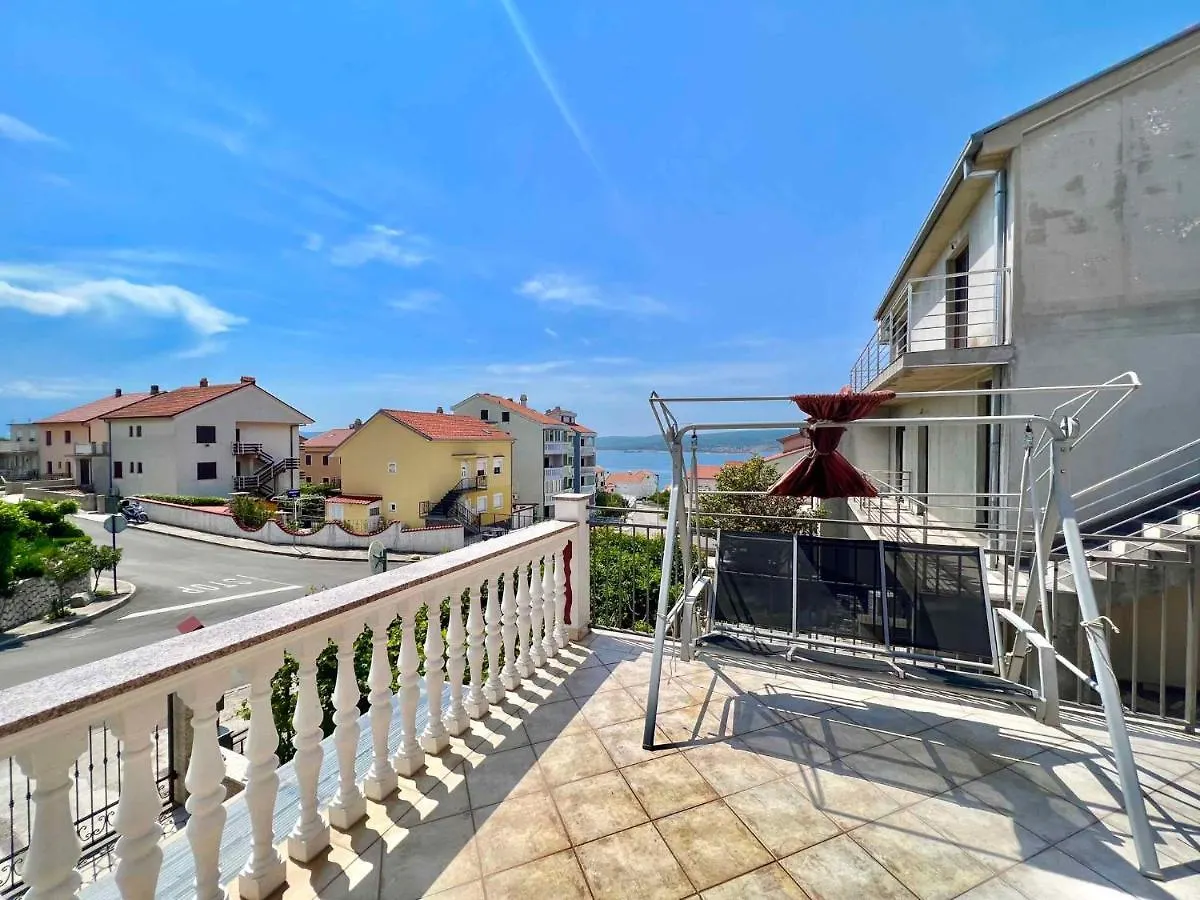 Apartment In Crikvenica 44148